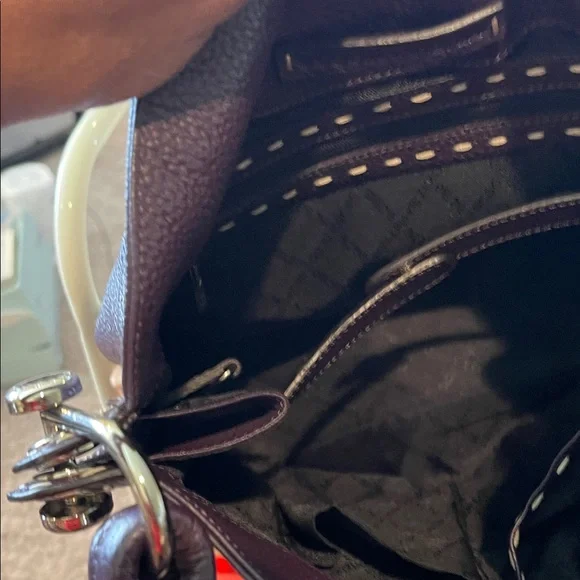 Elegant Eggplant Purple Leather Handbag - Picture 7 of 12